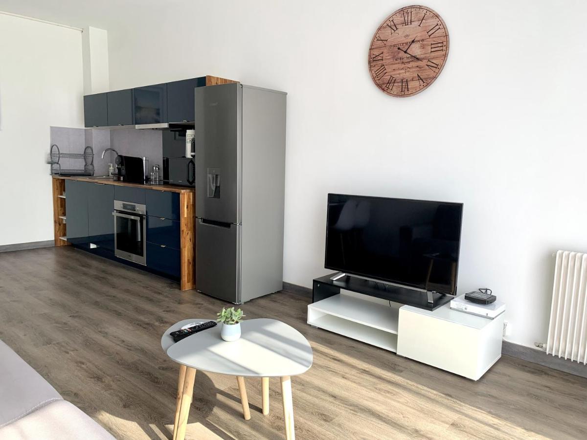 Hyper Centre - Charmant Appartement T2 - Parking Le Mans Buitenkant foto